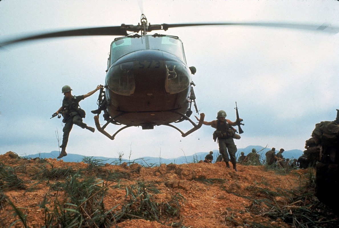 Loat anh mau gay soc ve chien tranh Viet Nam cua Larry Burrows-Hinh-8