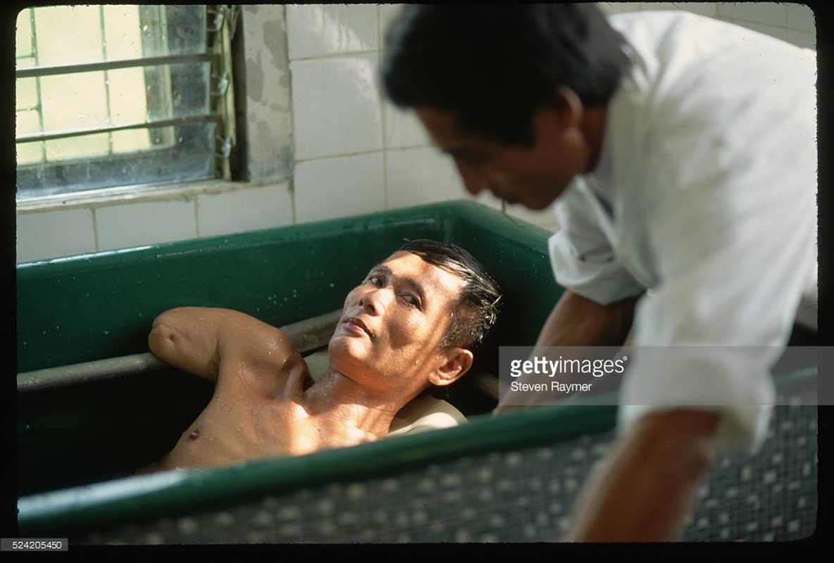 Viet Nam nam 1993 trong anh cua Steve Raymer (1)-Hinh-2