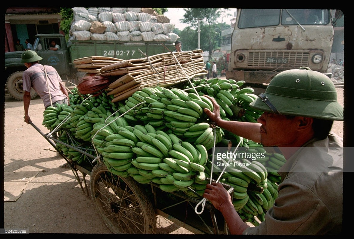 Viet Nam nam 1993 trong anh cua Steve Raymer (1)-Hinh-6