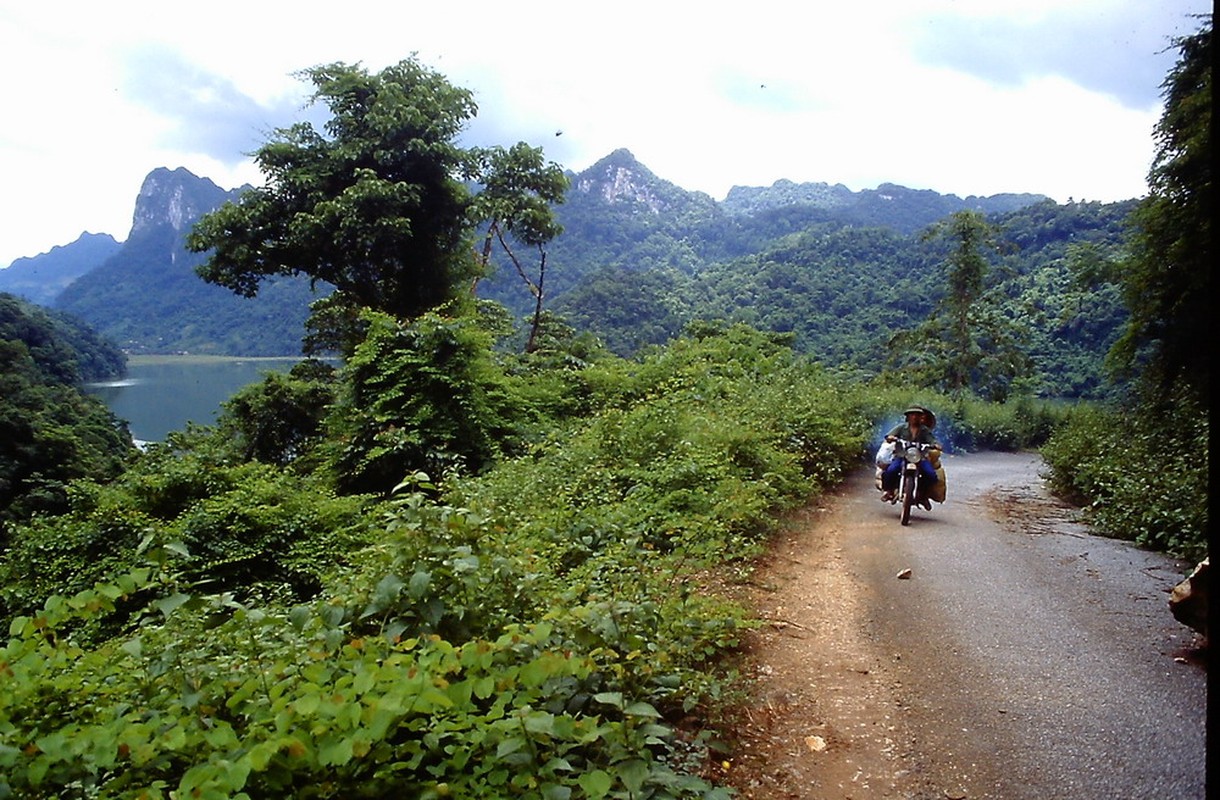 Anh doc: Pho nhay Tay “phuot” mien nui phia Bac nam 1995-Hinh-14