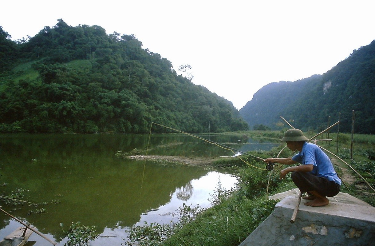 Anh doc: Pho nhay Tay “phuot” mien nui phia Bac nam 1995-Hinh-20