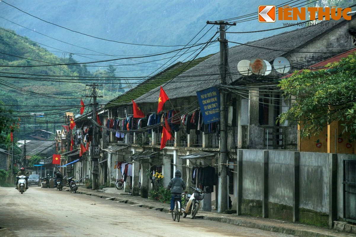 Boi hoi ngam hinh bong thoi bao cap o thi tran Tinh Tuc-Hinh-12