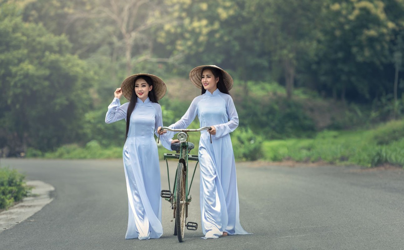 Dep me man thieu nu ao dai Viet trong anh nguoi Thai