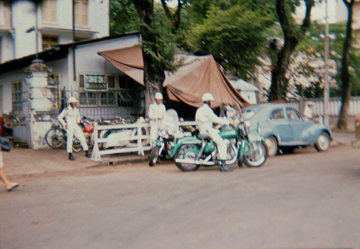 Loat anh cuc doc ve duong pho Sai Gon nam 1965 (2)-Hinh-16