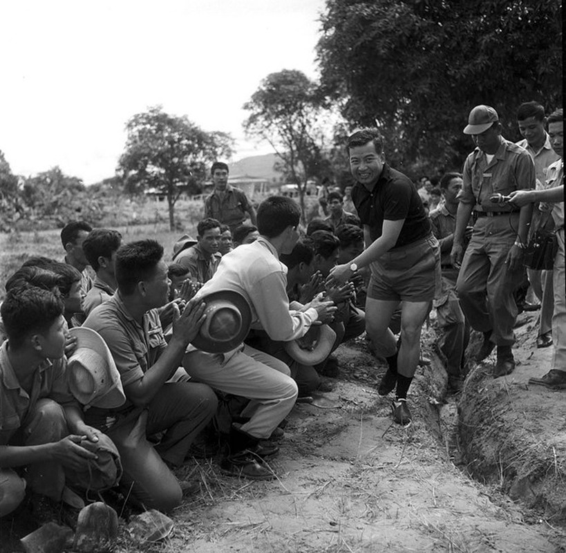 Anh doc ve Lao - Campuchia thap nien 1950-Hinh-9