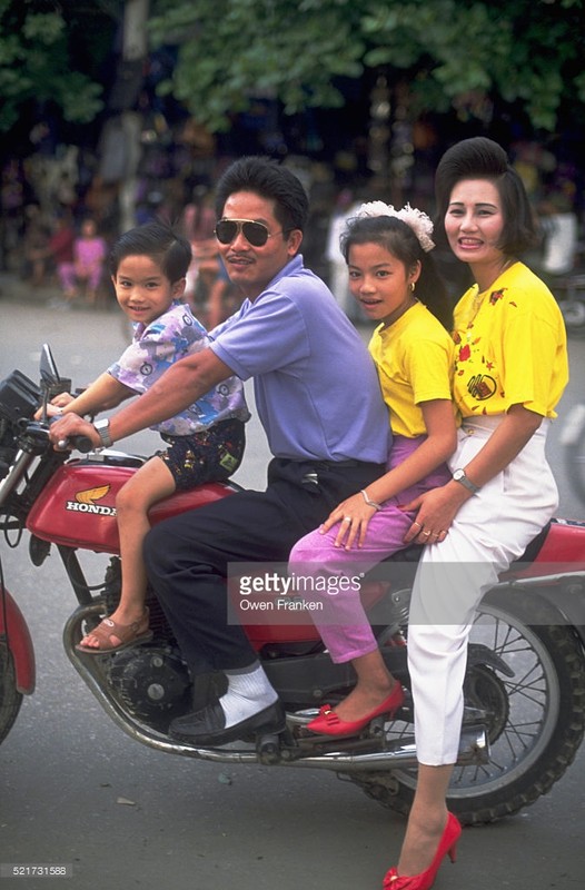 Sai Gon dau thap nien 1990 trong anh cua nguoi Phap (1)