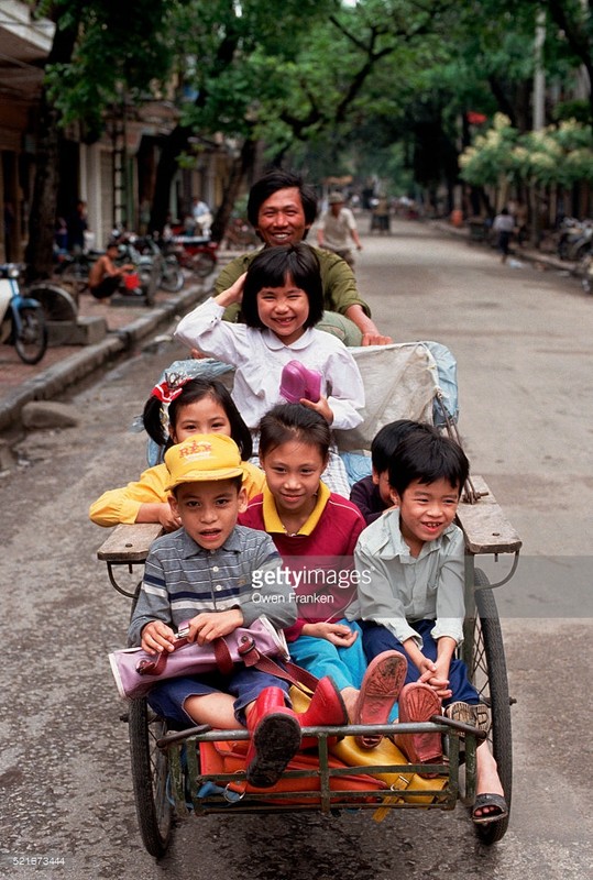 Boi hoi ngam anh than thuong ve Ha Noi nhung nam 1990-Hinh-8