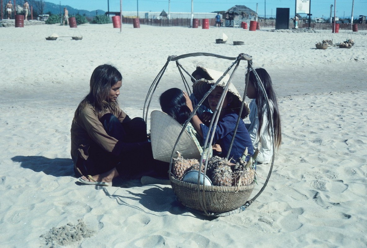 Vung Tau nam 1969 trong anh cua William Bolhofer-Hinh-6