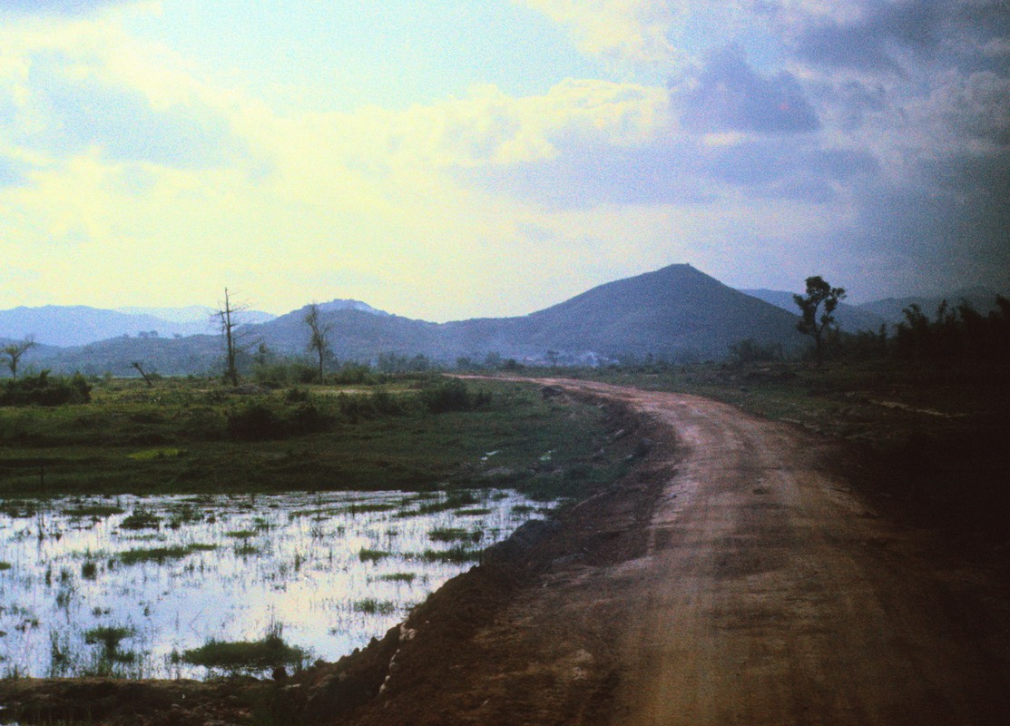 Anh phong canh dep hut hon ve Quang Ngai nam 1967 (2)-Hinh-6