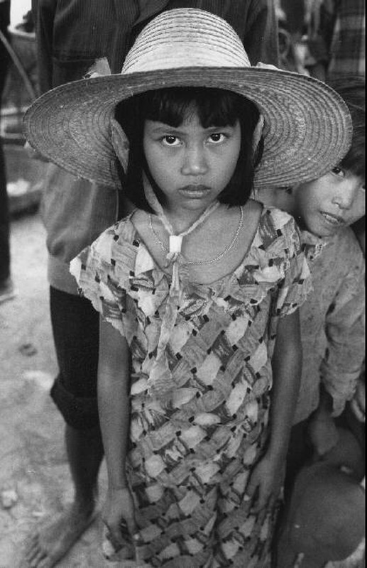Hinh anh khong the quen ve tre em Viet Nam nam 1993 (1)-Hinh-7
