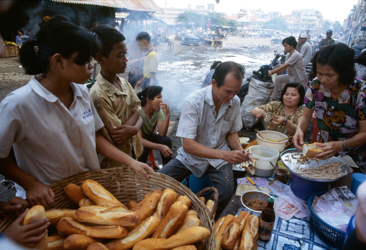 Anh de doi ve cuoc song o Campuchia thap nien 1990 (2)-Hinh-12