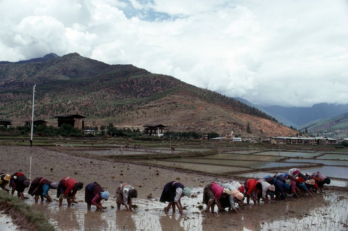 Anh doc ve cuoc song o xu so Bhutan nam 1992 (1)-Hinh-7