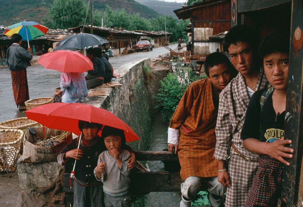 Anh doc ve cuoc song o xu so Bhutan nam 1992 (2)-Hinh-14