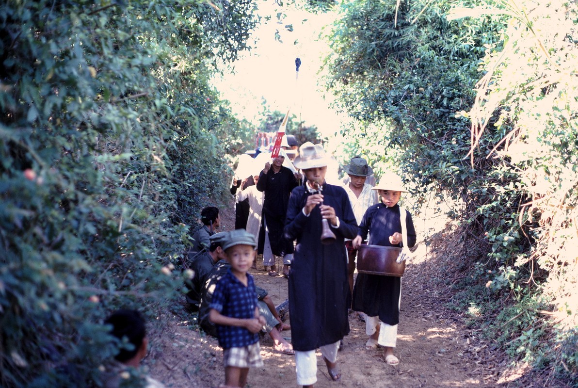 Anh doi thuong hiem co ve Hue va Quang Tri nam 1967-Hinh-12