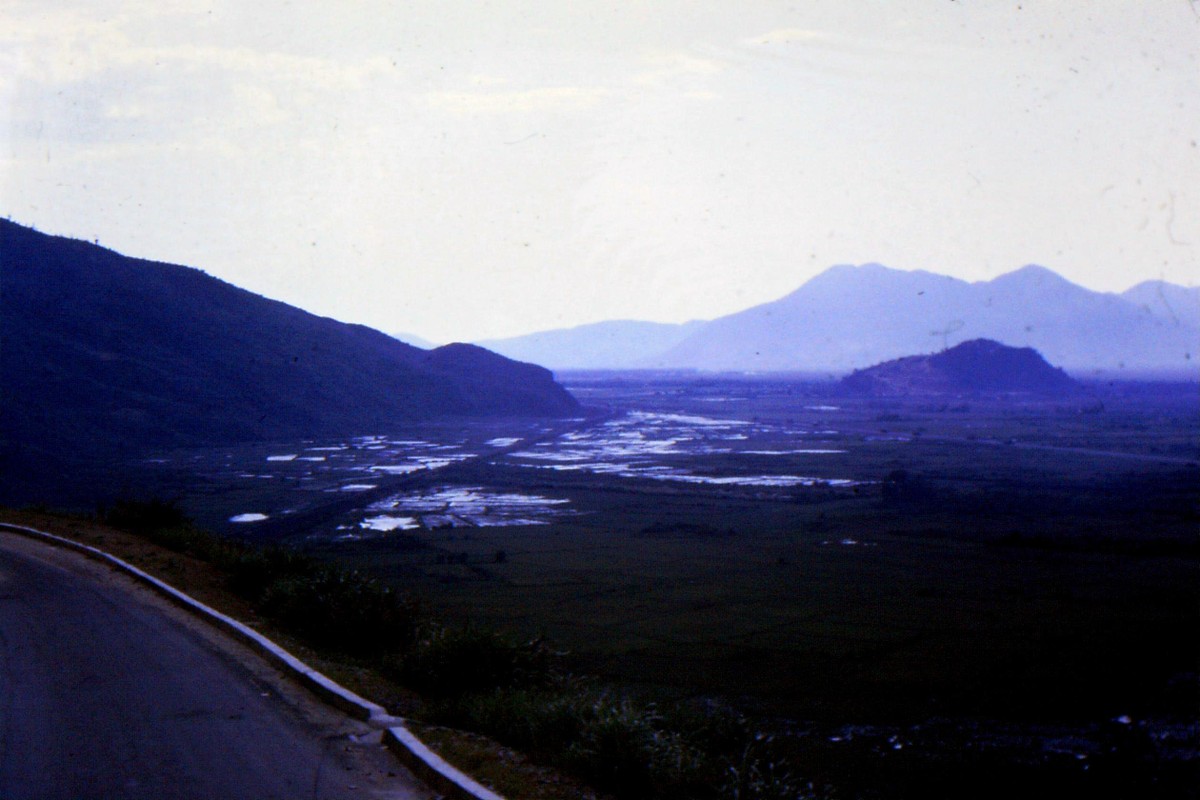 Canh sac tuyet voi tren deo Hai Van thap nien 1960-Hinh-6