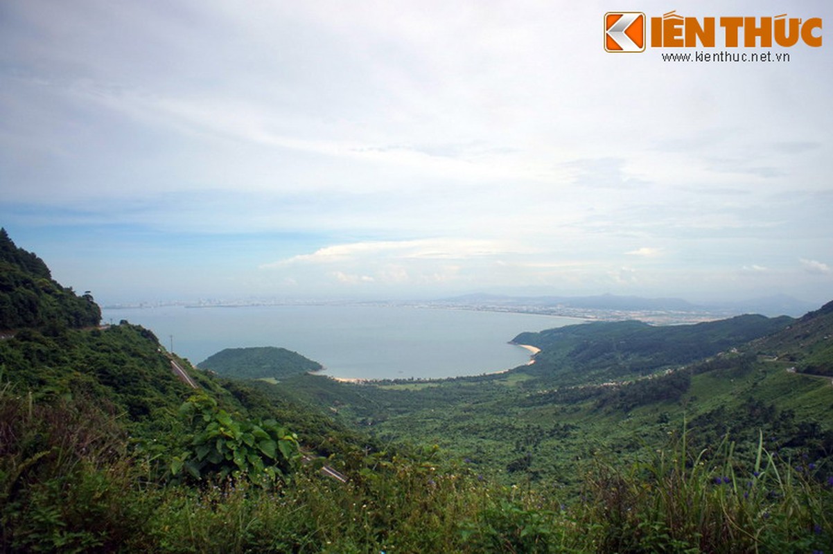 Kham pha ve dep tiem an cua vinh Da Nang-Hinh-2