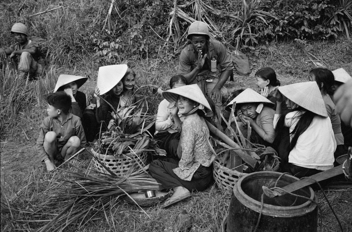 Chien tranh Viet Nam qua ong kinh nu phong vien Phap (1)-Hinh-10