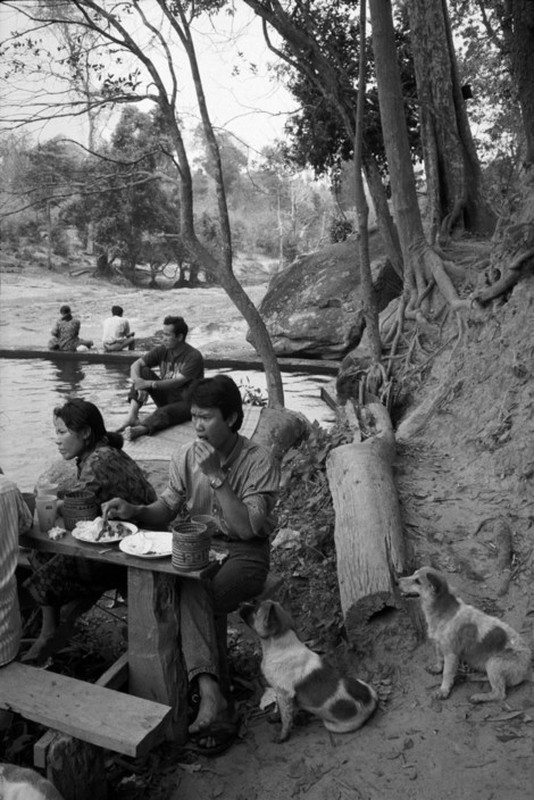 Loat anh de doi ve thanh pho Vientiane thap nien 1990 (2)-Hinh-6