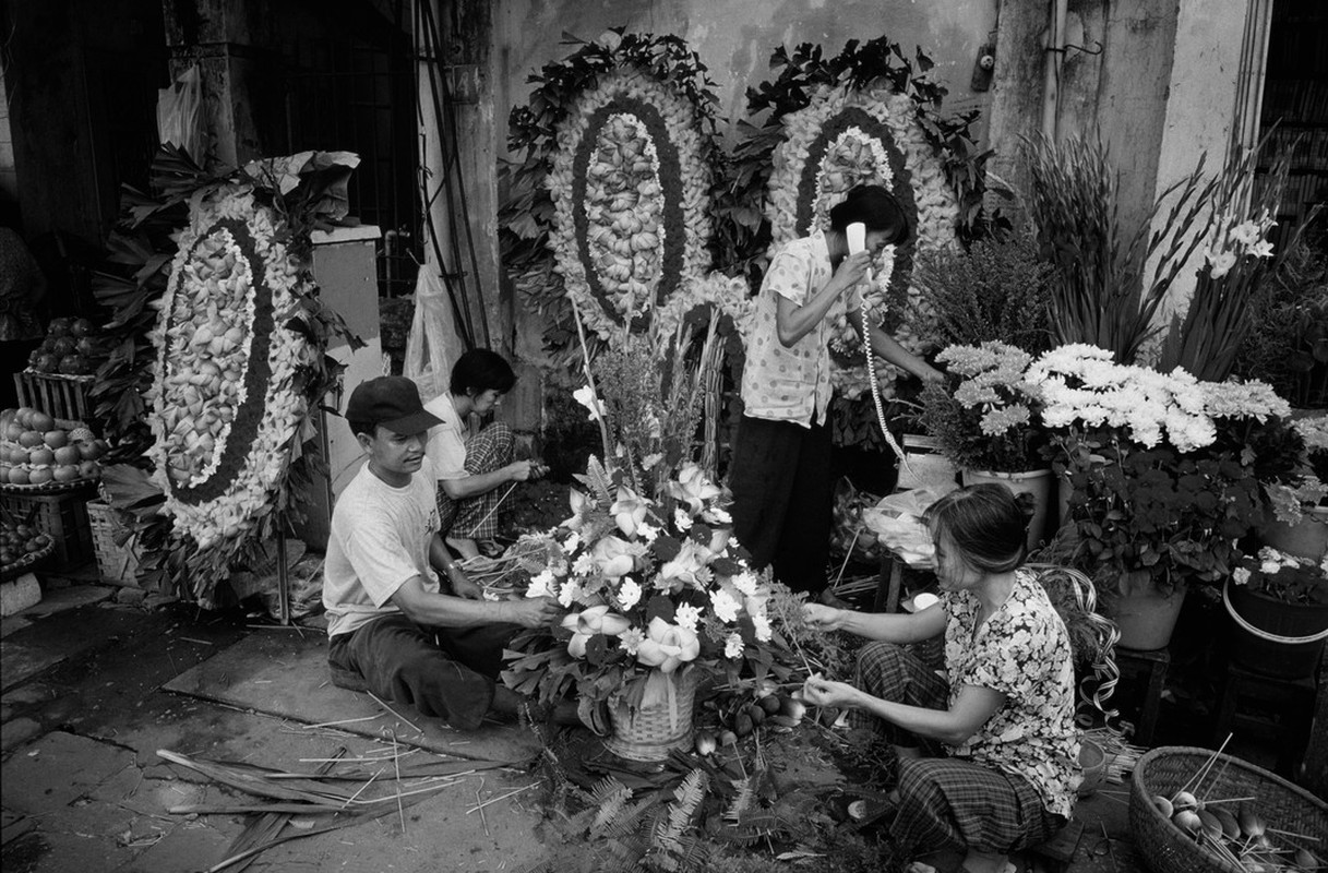 Ha Noi thap nien 1990 qua anh cua Philip Jones Griffiths (2)-Hinh-2