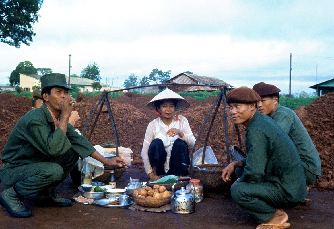 Chum anh &quot;doc&quot; ve dien mao tinh Binh Phuoc nam 1963-Hinh-9