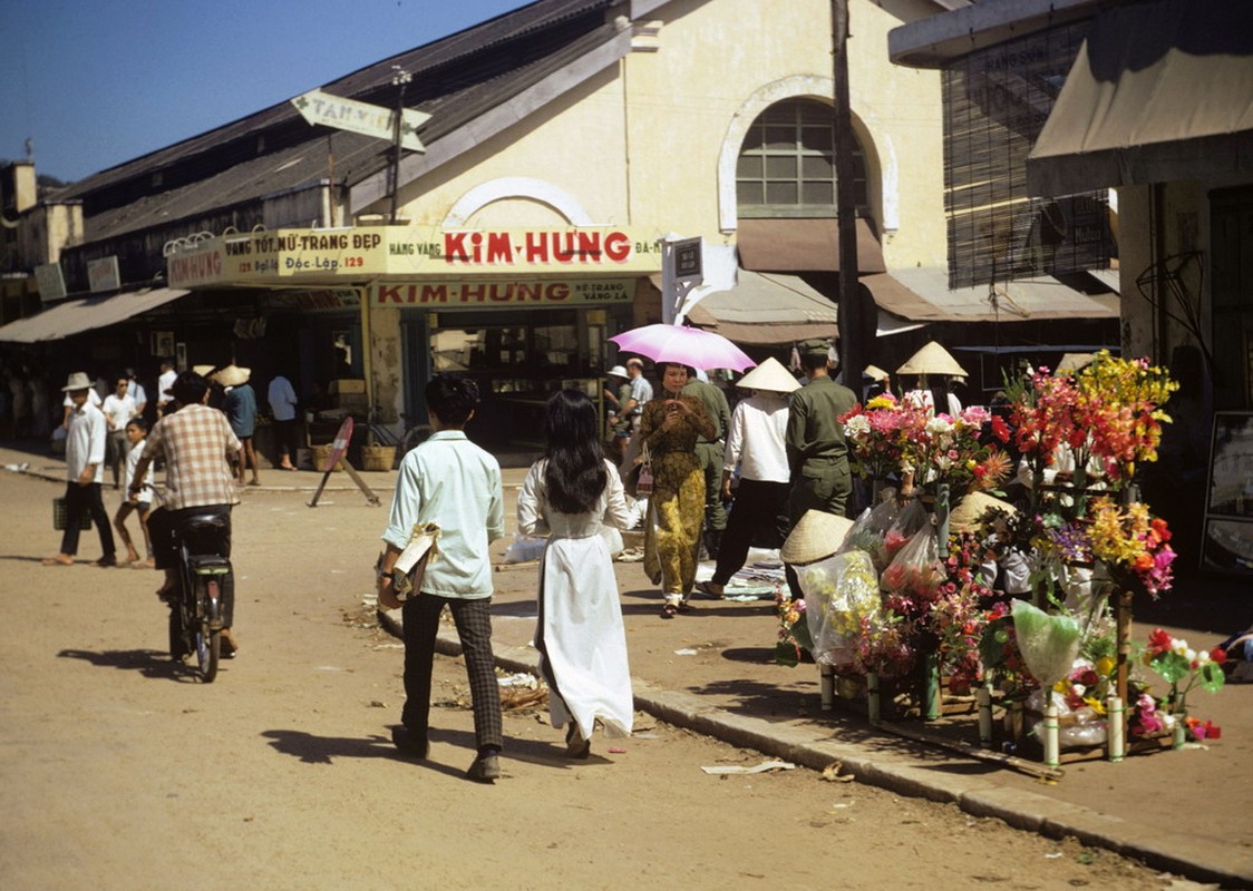 Doi thuong o Da Nang nam 1966-1967 qua anh cua Ron Holder