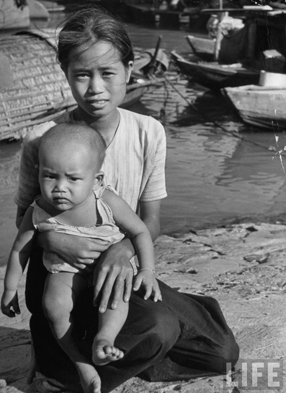 Anh doc cua LIFE dan van chai Sai Gon nam 1950-Hinh-12