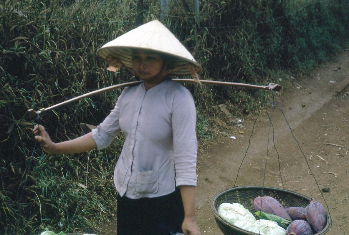 Hinh anh dac sac ve Vung Tau va Pleiku nam 1966-Hinh-13