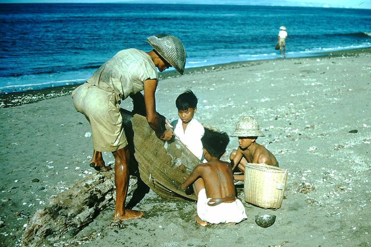 Kham pha hon dao thien duong Bali nam 1952-Hinh-11