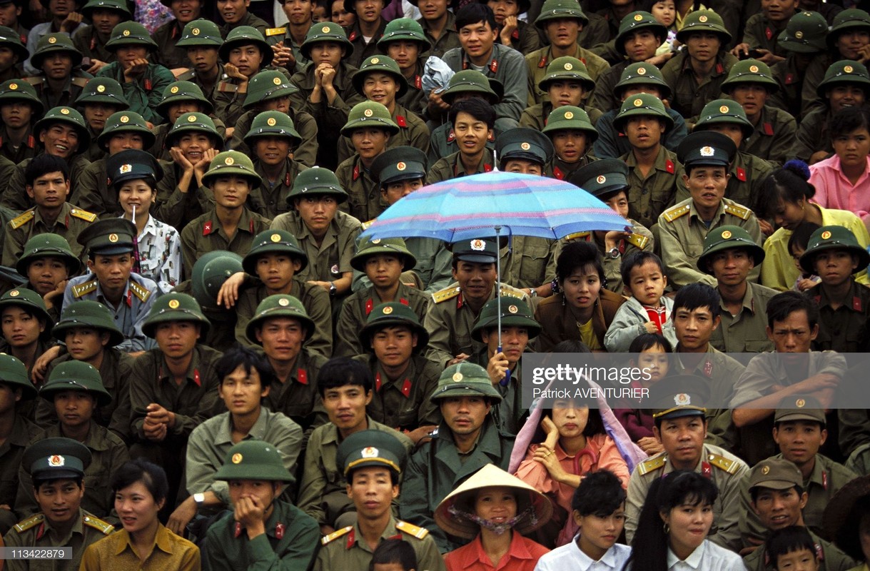 Dien Bien Phu nam 1994 qua ong kinh phong vien quoc te-Hinh-7