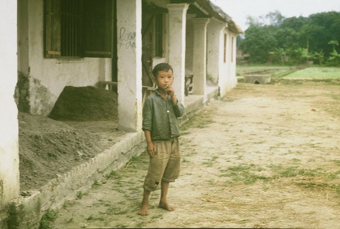 Nong thon Thai Nguyen nam 1973 - 1974 qua ong kinh pho nhay Duc-Hinh-3