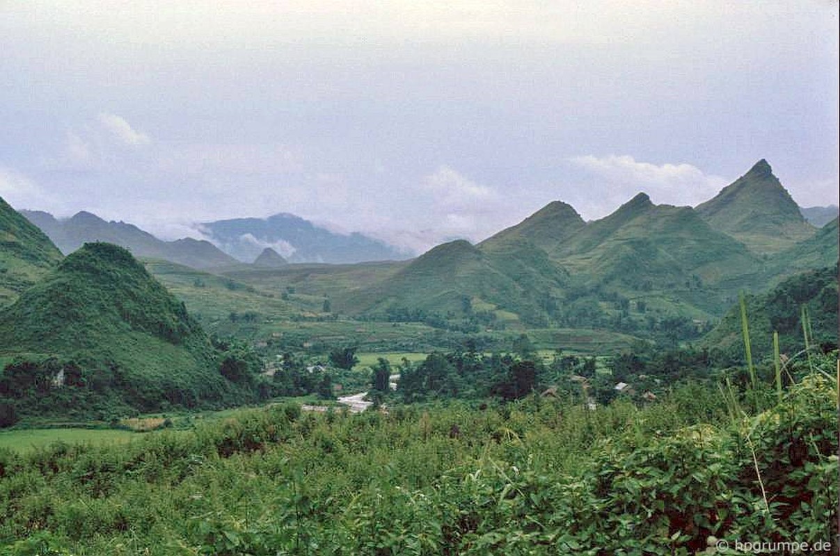 Lang ngam khung canh ky vi o Tay Bac nam 1992-Hinh-13