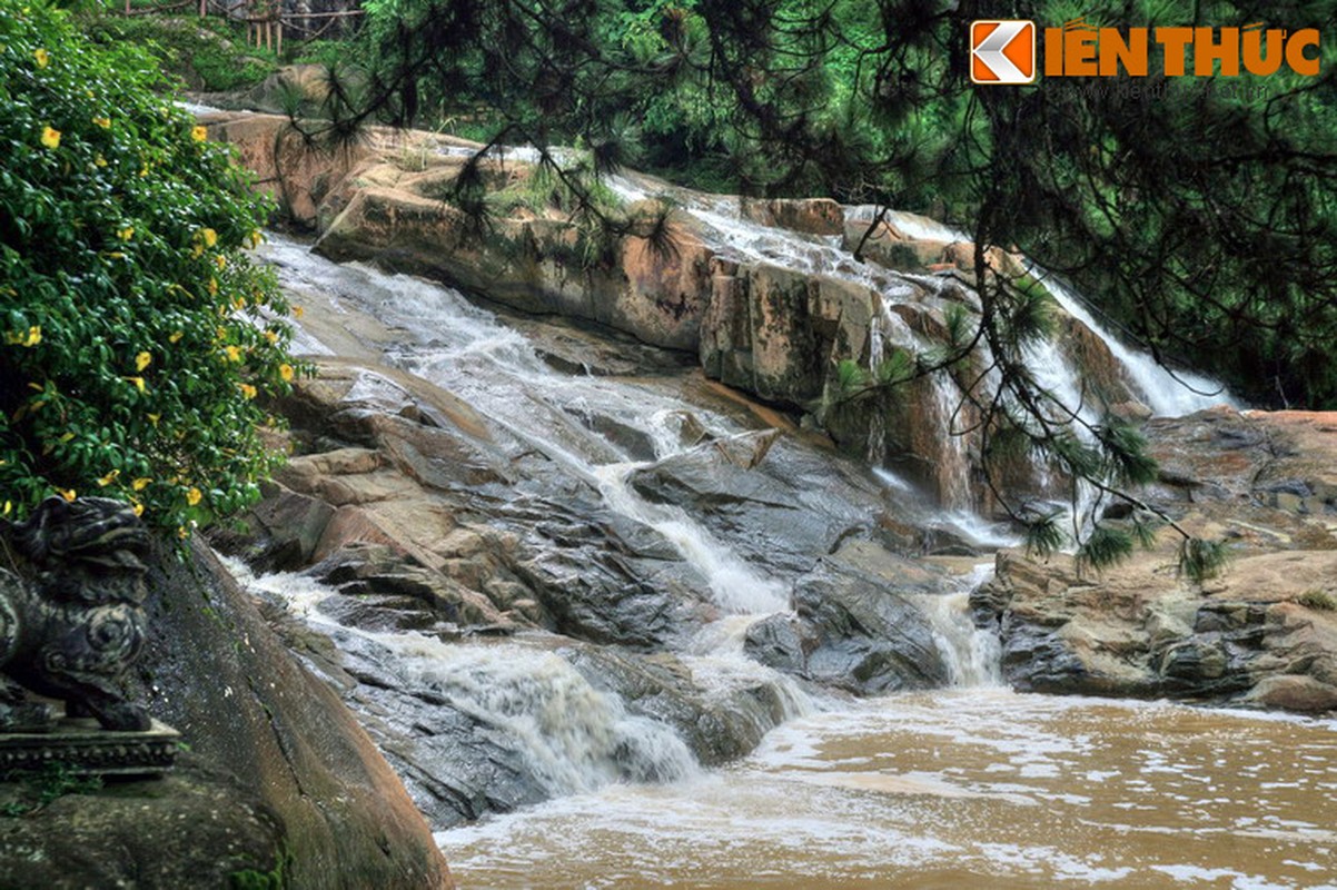 Thang canh canh noi xay ra “tham hoa” rac thai Da Lat-Hinh-2