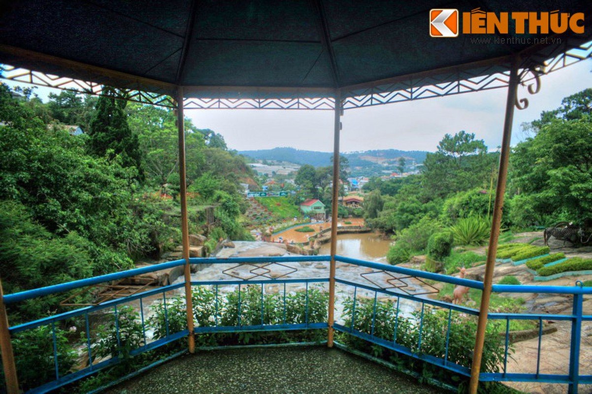 Thang canh canh noi xay ra “tham hoa” rac thai Da Lat-Hinh-4