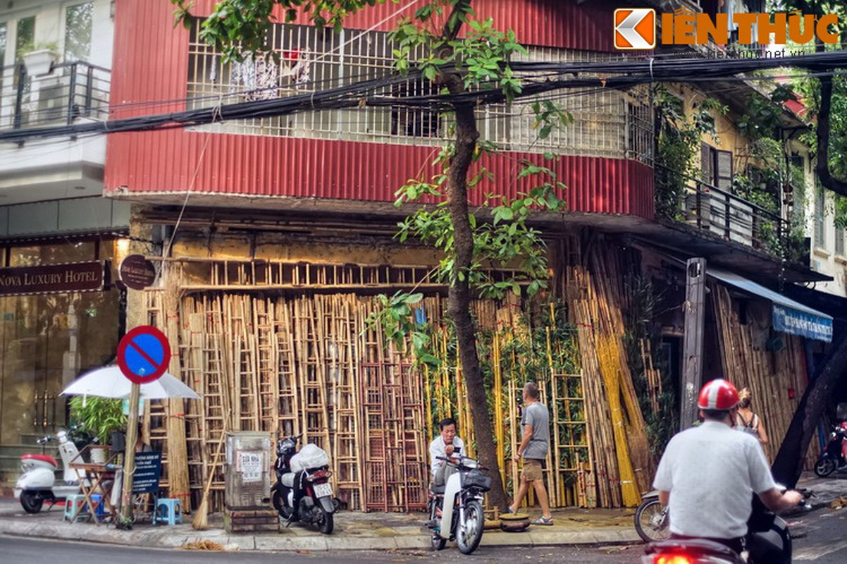 Canh tuong choang ngop o con pho doc nhat vo nhi Ha Noi-Hinh-21