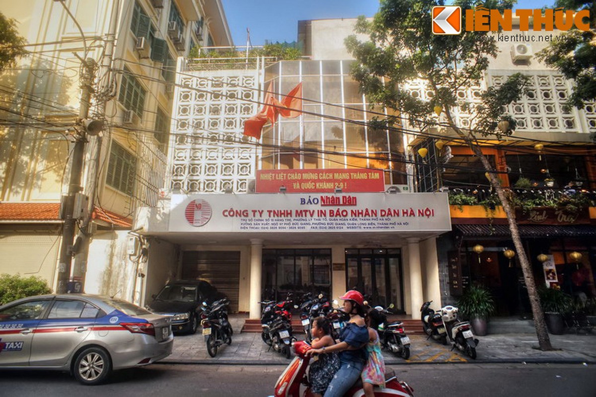 Dieu bat ngo ve con pho co tru so toa an co nhat Ha Noi-Hinh-3