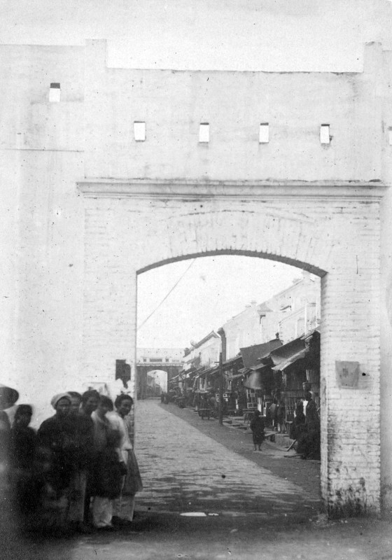 Bo anh cuc quy ve Ha Noi nam 1885-Hinh-11