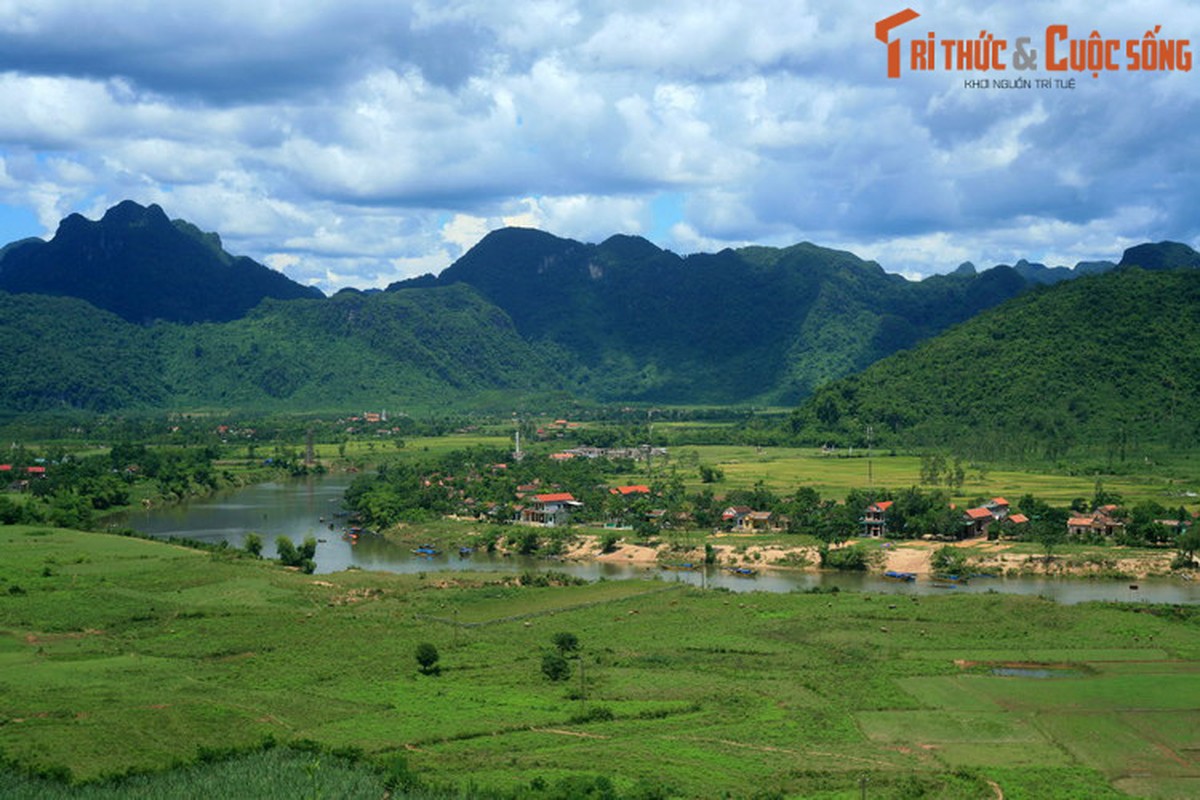 Giai thoai ly ky ve dong song “do mau” cua dat Quang Binh