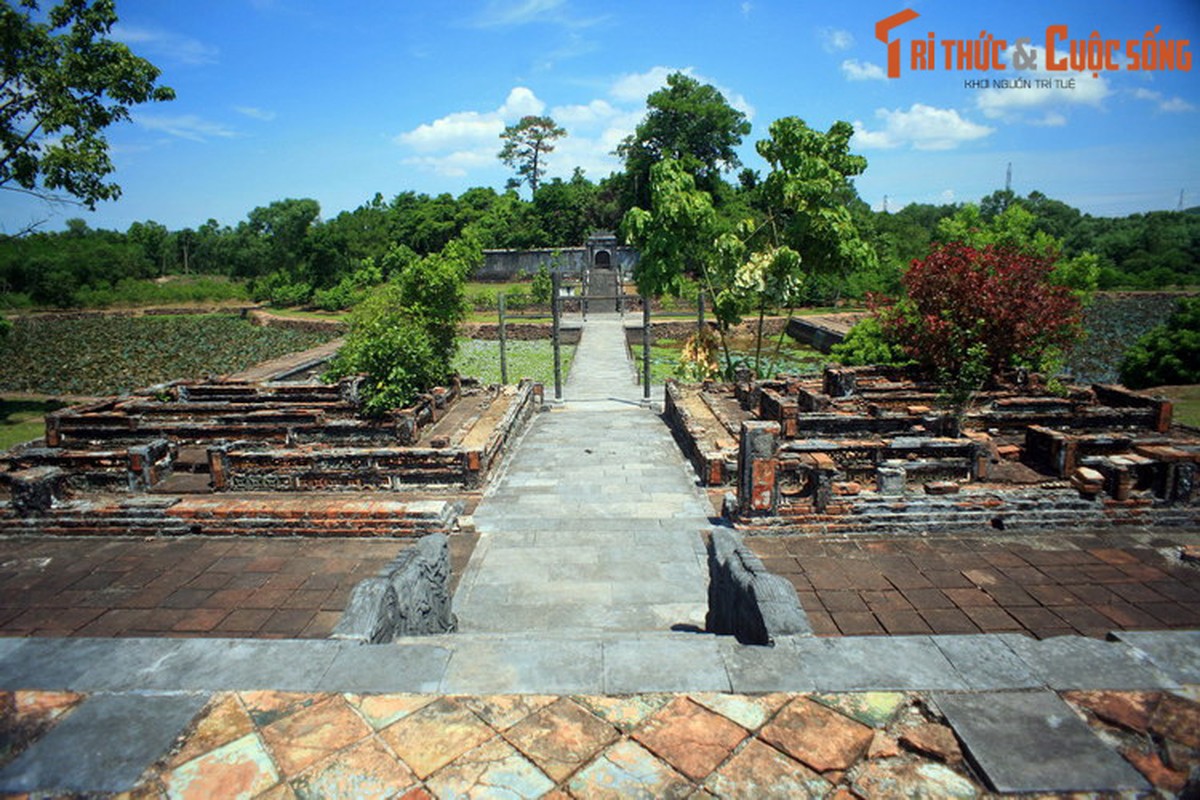 Lang mo cac hoang de nao vua “nhap ho khau” thanh pho Hue?-Hinh-12