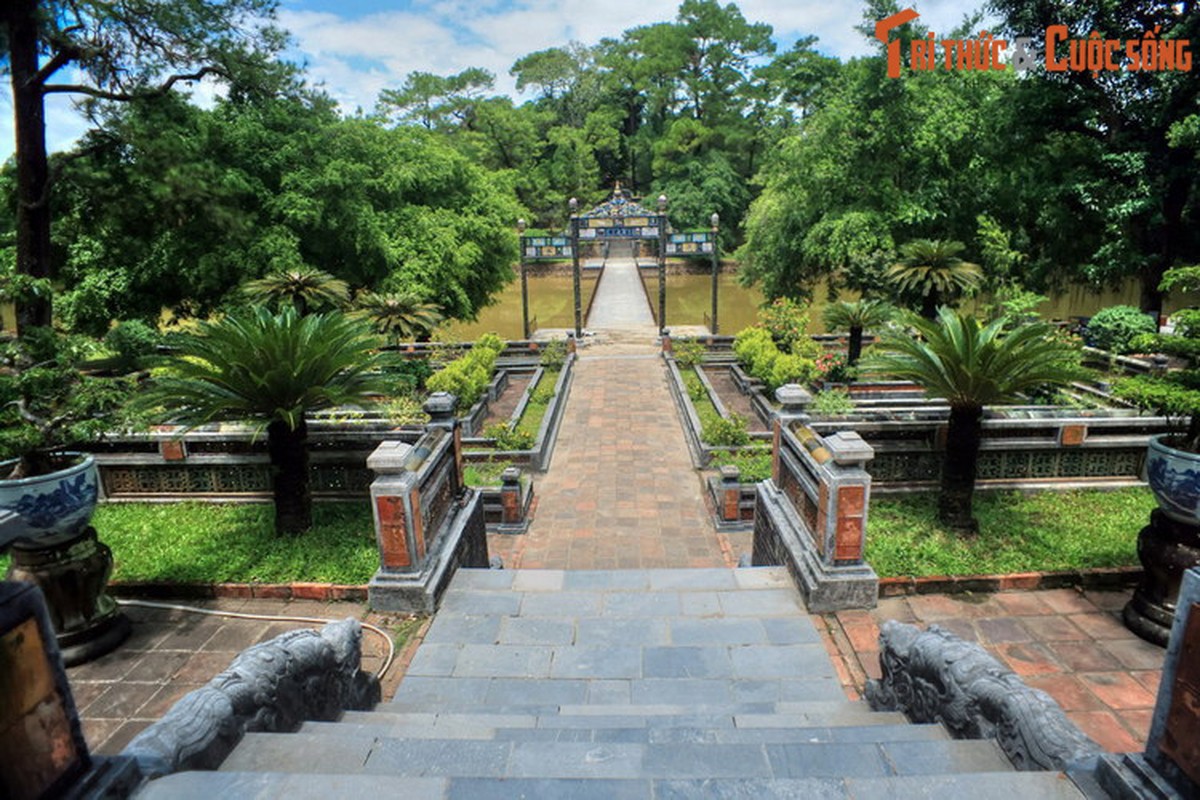 Lang mo cac hoang de nao vua “nhap ho khau” thanh pho Hue?-Hinh-8