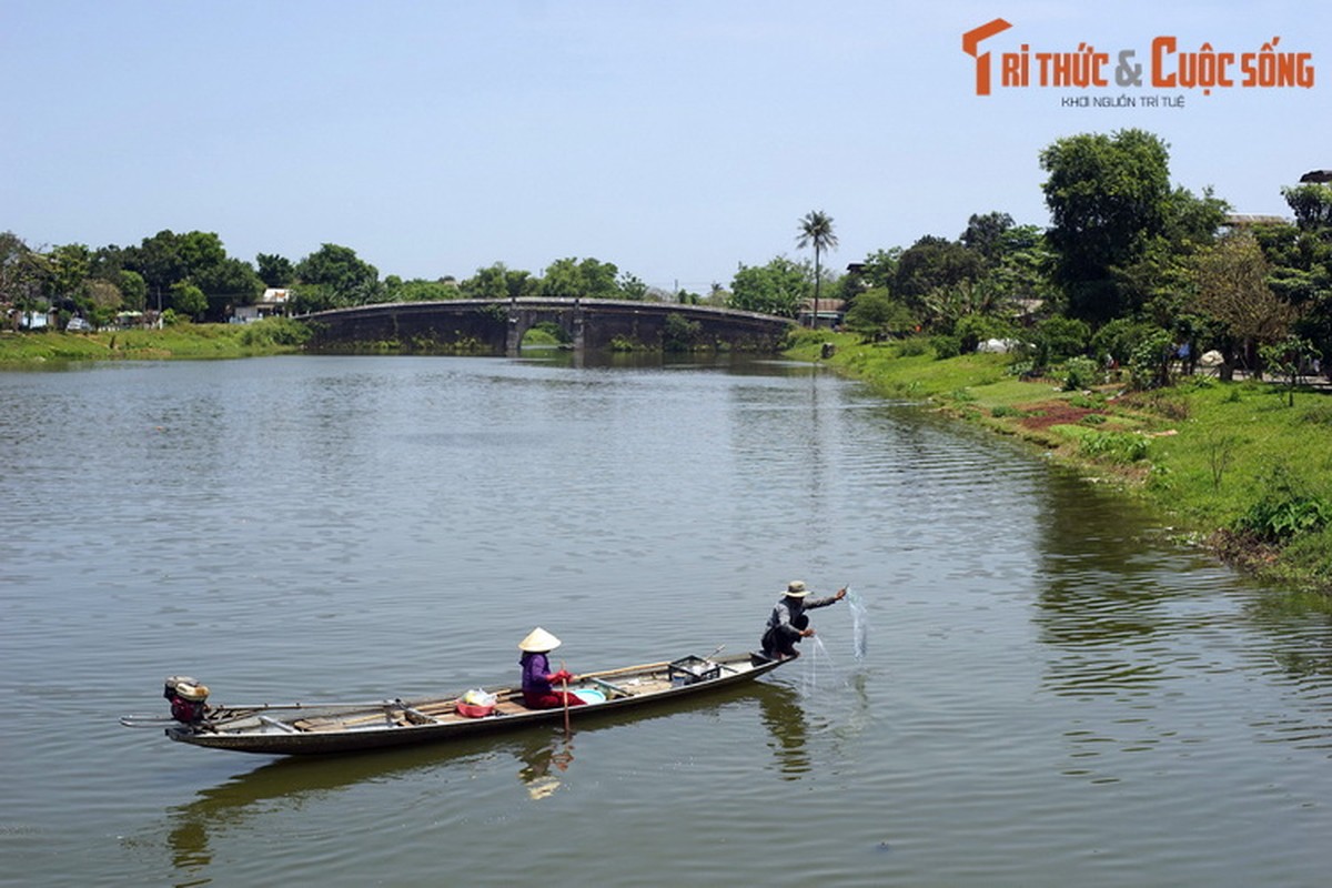 Lang nguoi truoc phong canh tuyet dep cua Co do Hue (1)-Hinh-10