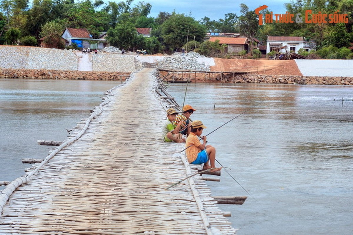 Thot tim khi di qua cay cau tre dai nhat mien Trung-Hinh-15