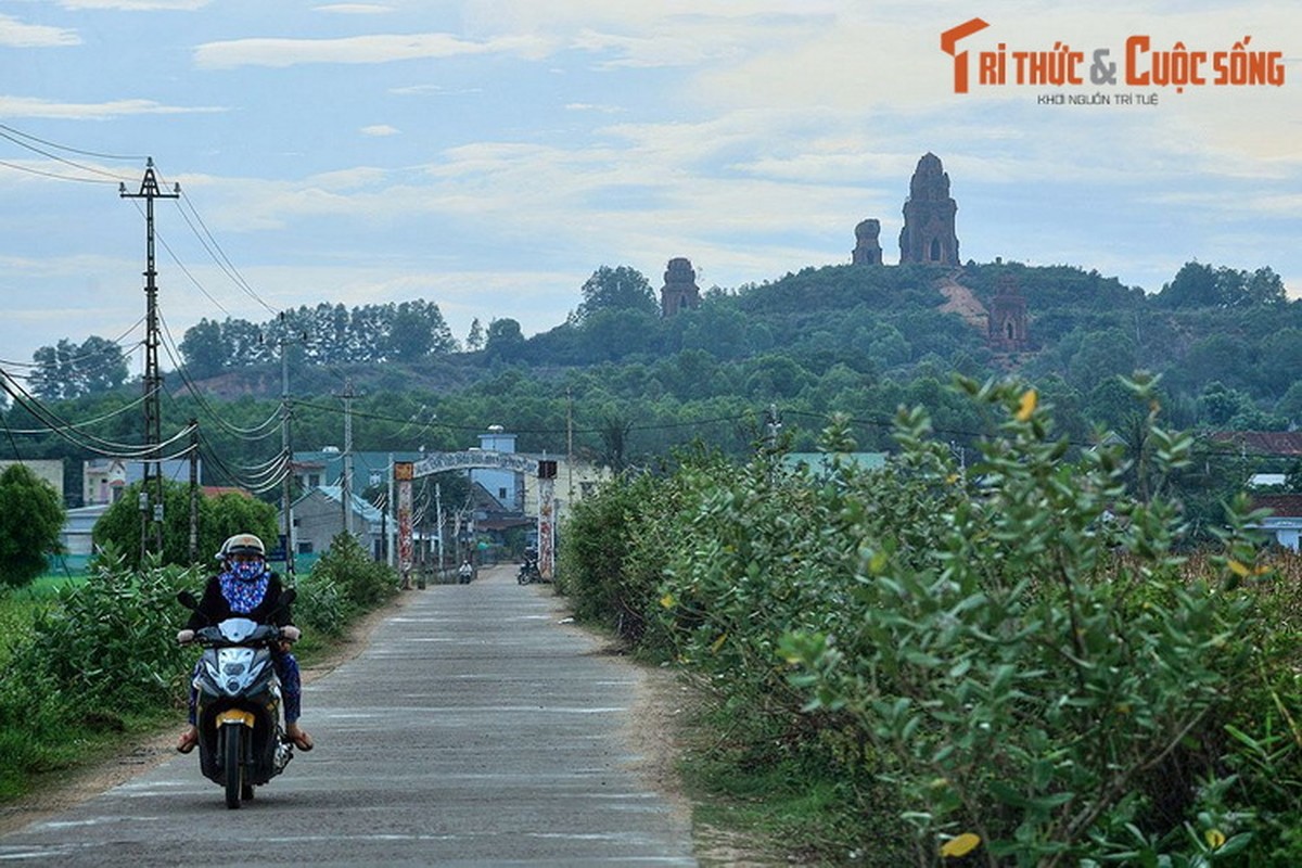 Kham pha ba toa thap Cham noi tieng nhat dat Binh Dinh