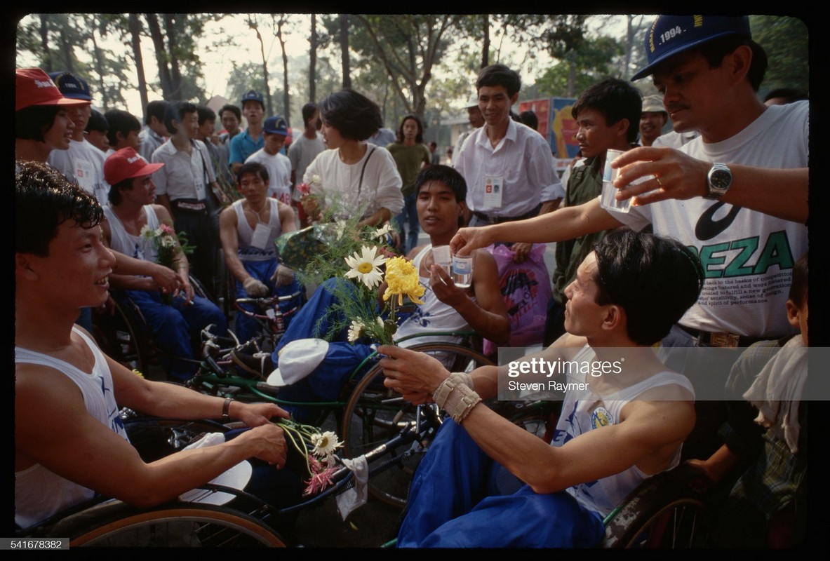 Cuoc song o TP. HCM nhung nam 1990 qua anh cua Steven Raymer-Hinh-10