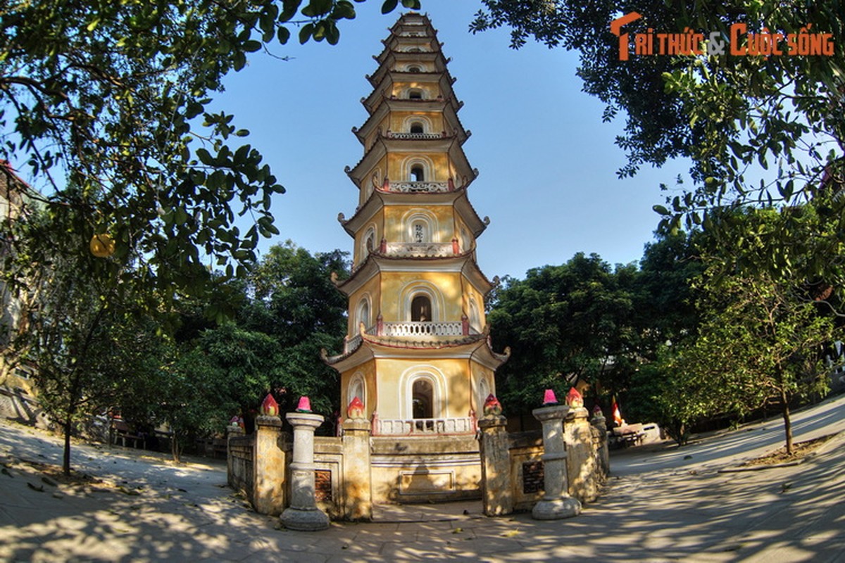 Kham pha nhung toa thap co noi tieng nhat Ha Noi-Hinh-2