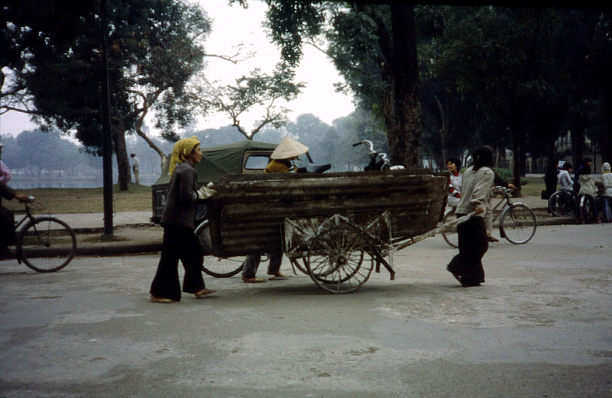 Nhung hinh anh khong the nao quen ve Ha Noi nam 1986 (1)-Hinh-7