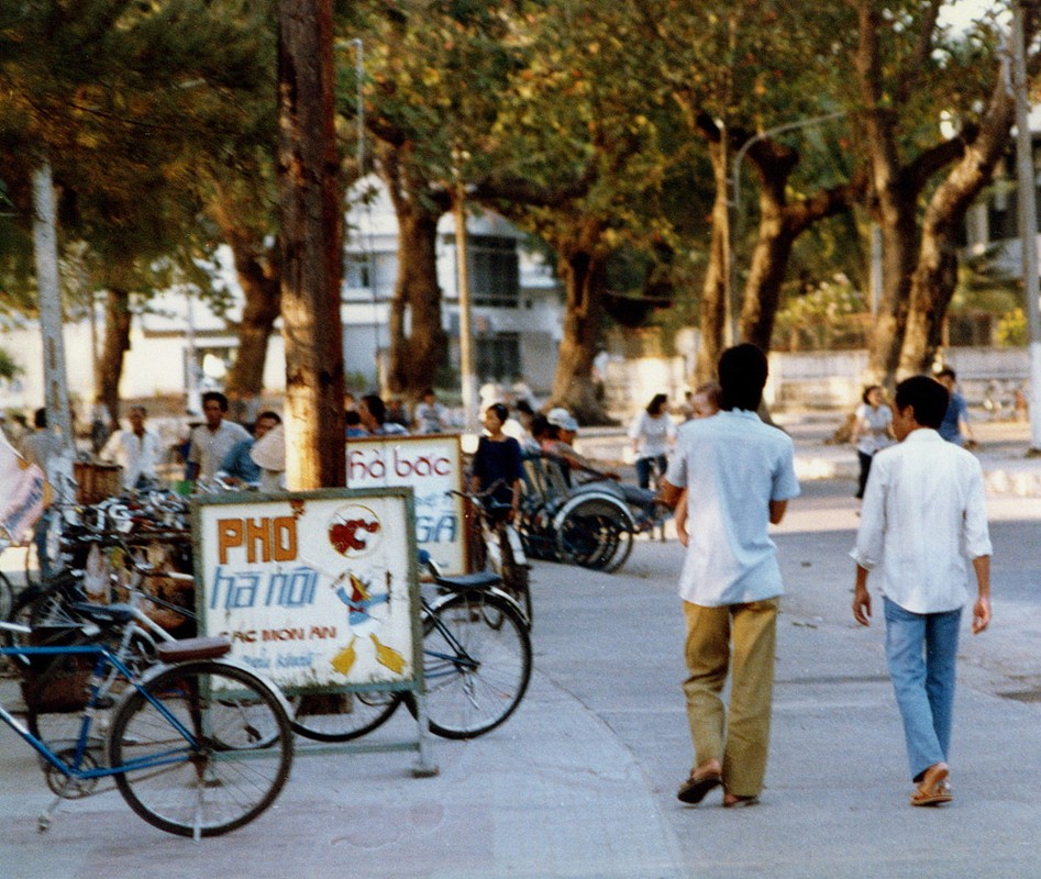 Anh doi thuong thu vi chup o Vung Tau nam 1988-Hinh-5