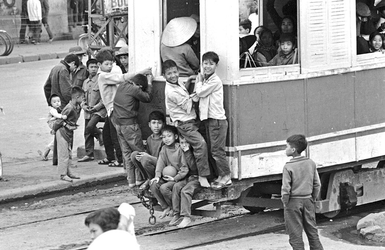 Buc tranh giao thong thu vi o Ha Noi nam 1973-Hinh-10