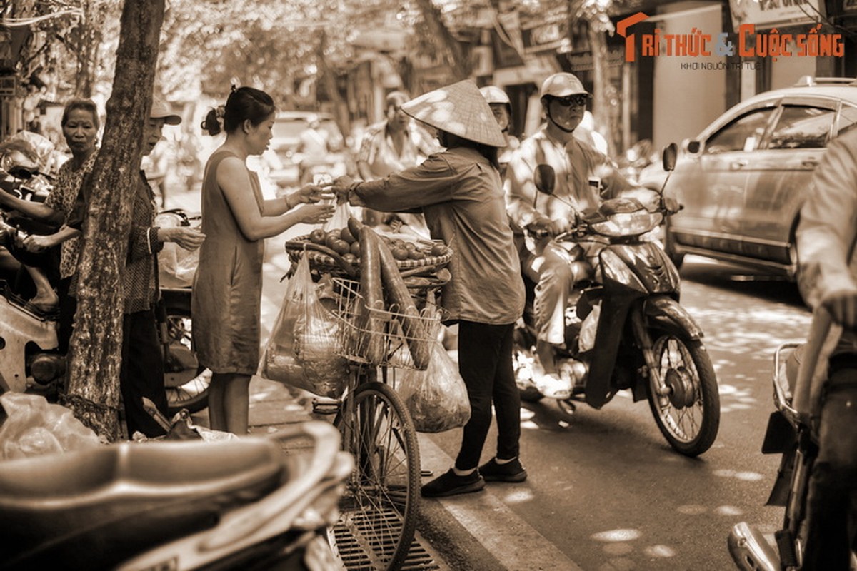 Pho doi tien nuc tieng Ha Noi xua bay gio ra sao?-Hinh-6