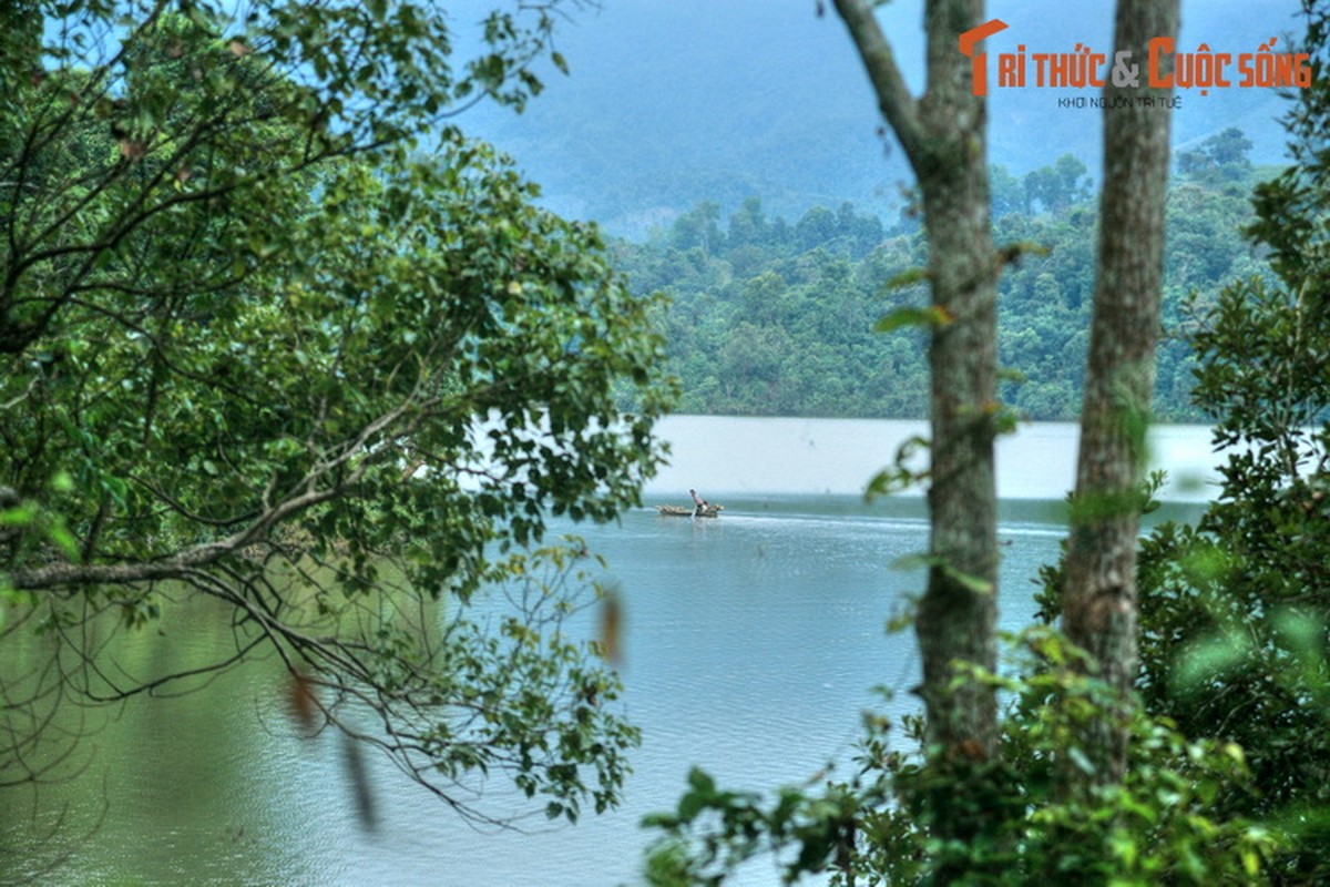 Kham pha ho nuoc duoc vi nhu “Vinh Ha Long” cua Dien Bien-Hinh-5