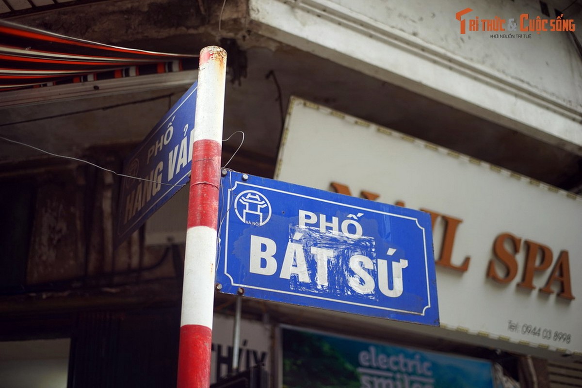 Pho Bat Ngo o Ha Noi la pho nao, gio ra sao?-Hinh-3